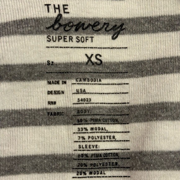 GAP Gray and White Striped Top - Picture 4 of 4